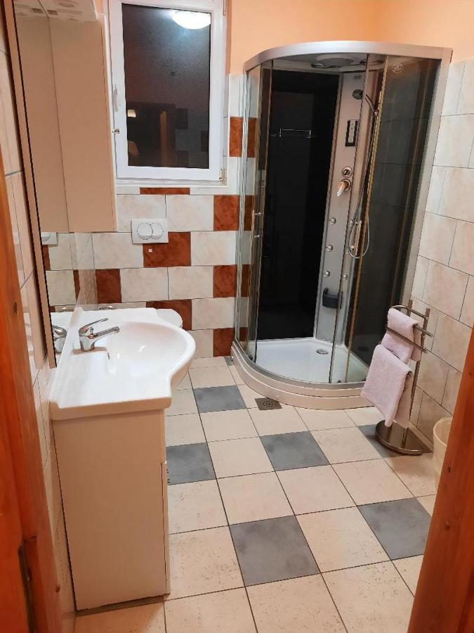 Holiday Home Villa Marin Stanici ภายนอก รูปภาพ