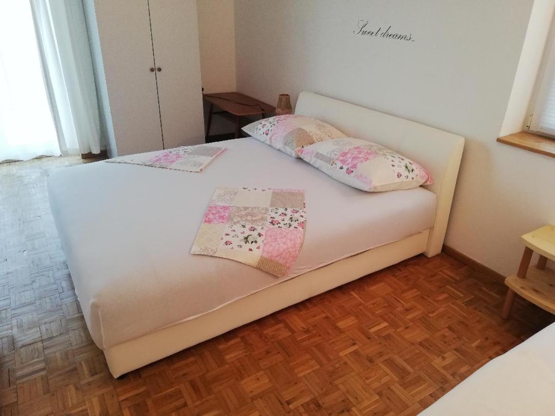 Holiday Home Villa Marin Stanici ภายนอก รูปภาพ