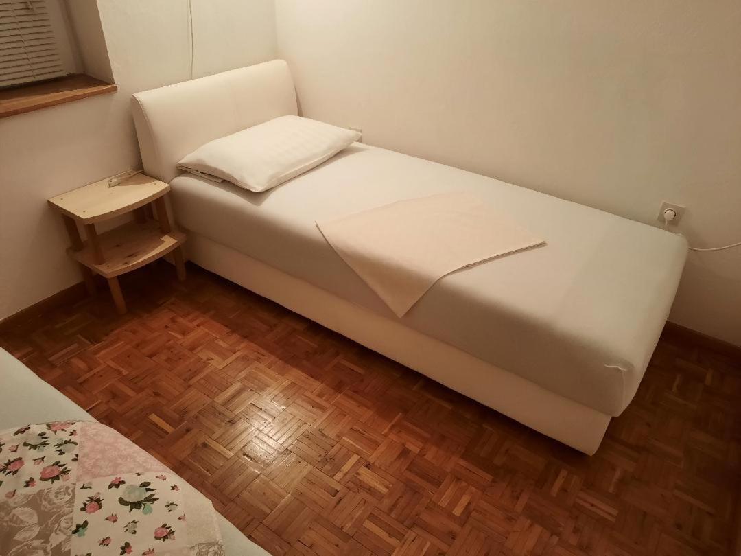 Holiday Home Villa Marin Stanici ภายนอก รูปภาพ